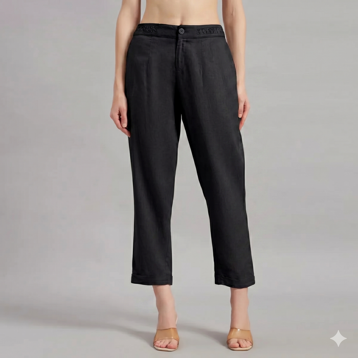 Ava Pant in Black