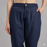 Ava Pant in Black