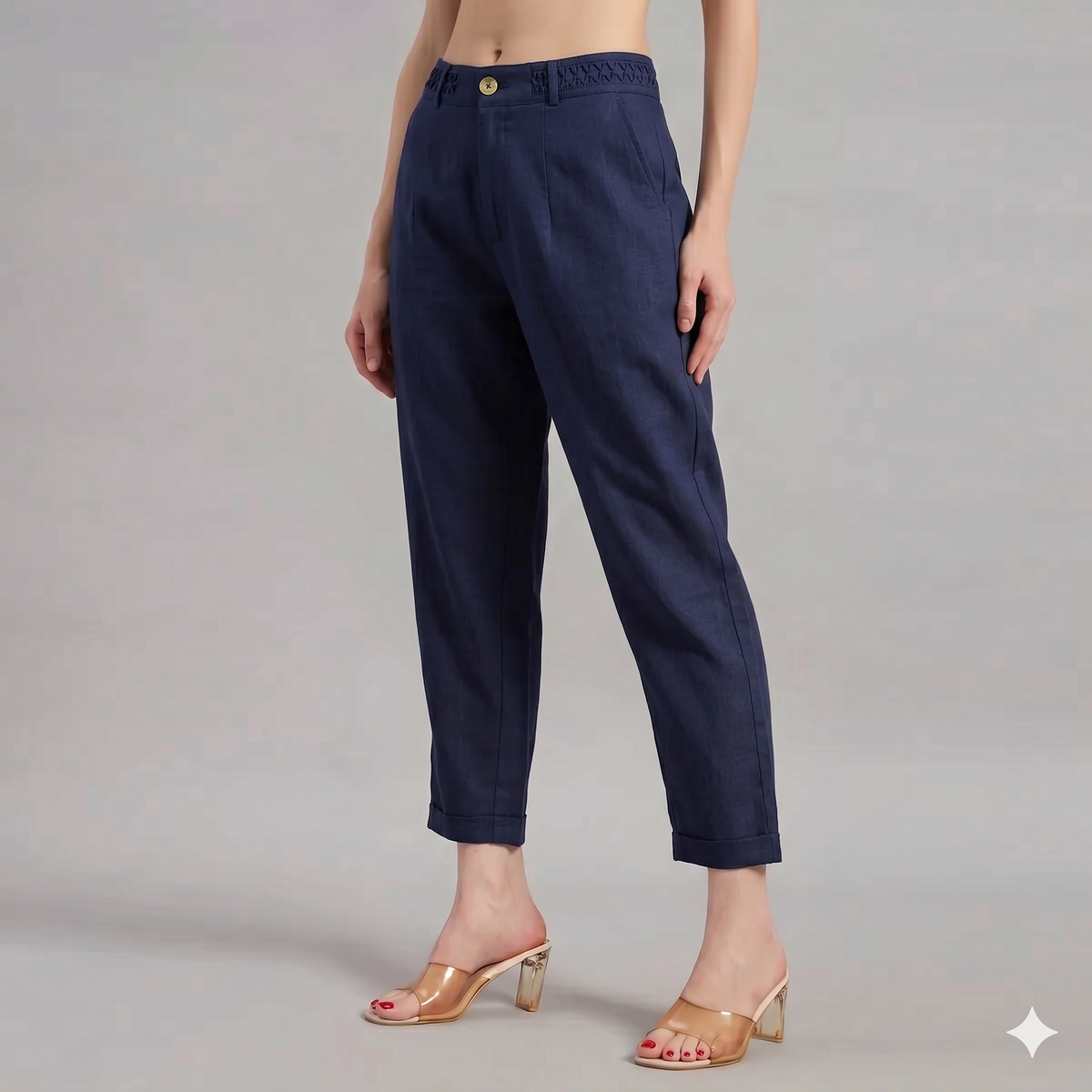 Ava Pant in Black